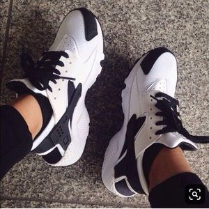 Nike Air Huarache GS white & Black